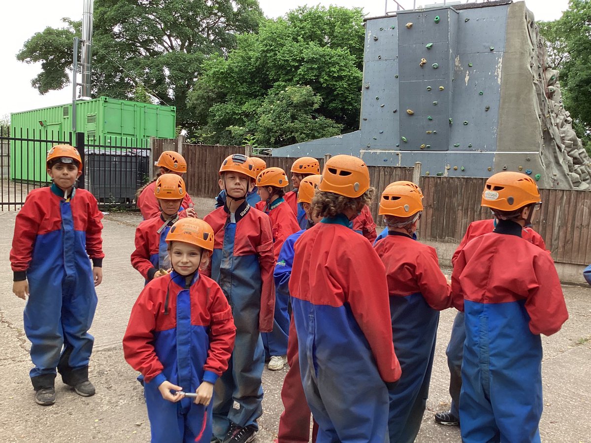 StThomasCofEAcademy tweet media