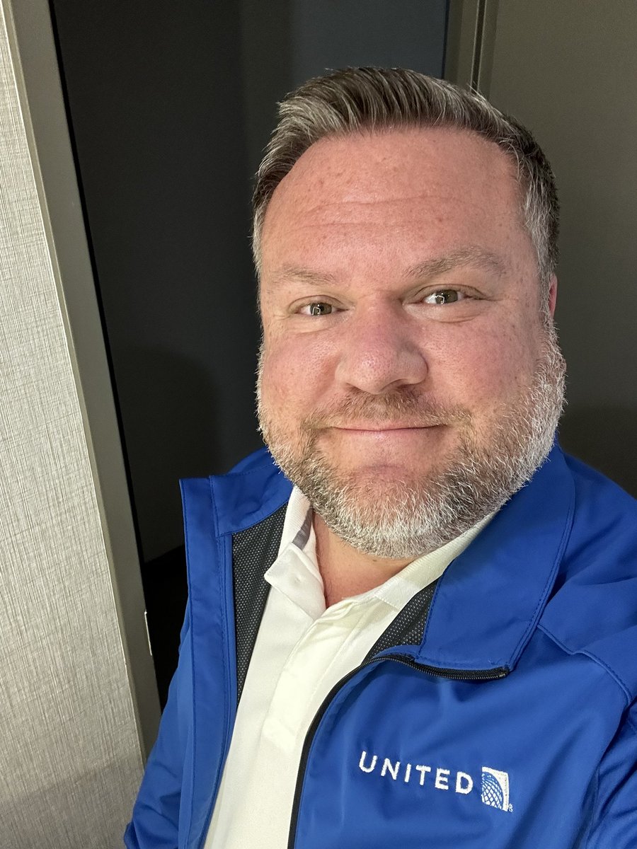 JBroukian's tweet photo. Ready for class!!! #beingunited https://t.co/4mAKVVqPfS