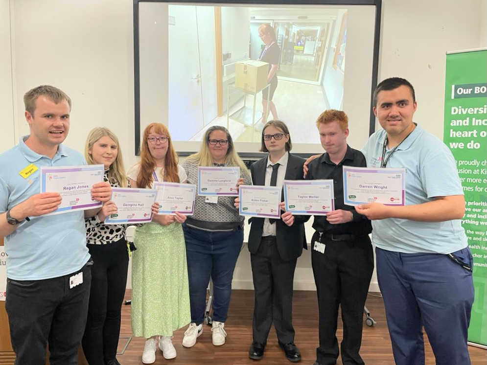 🎓 Yesterday, we celebrated our brilliant @dfnsearch #Interns at the Princess Royal University Hospital with their graduation ceremony.

All seven interns were congratulated for their hard work and for helping patients receive outstanding care.

#TeamKings