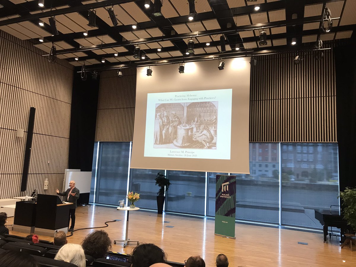 RoyDiPiazza's tweet photo. Lawrence Principe @JohnHopkinsUni1’s keynote lecture on ‘Practicing Alchemy’ @MalmoUniversity for the second day of @esswe9 https://t.co/ctp5k6hUk6