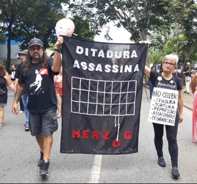 PontosdeLuta's tweet photo. 26 de Junho - Dia Internacional de Combate a Tortura
Constituído Brasileira de 1988/Artigo 5°: “Ninguém será submetido à tortura nem a penas ou tratamentos cruéis, desumanos ou degradantes”.

Lembrar é resistir!
#DitaduraNuncaMais
#TorturaNuncaMais
#torturaécrime https://t.co/8P1GTkhaz3