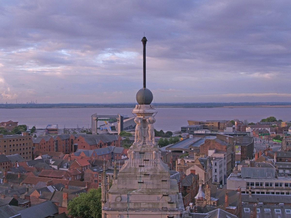 This Thursday is Time Ball day in Hull. After years of research, project management and restoration, the gilded time ball on the Guildhall will rise and fall again. Can't wait to see it! See historicengland.org.uk/research/resul…