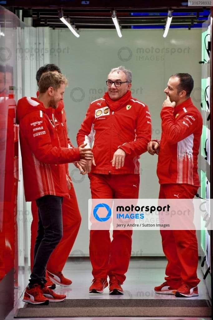 itsanne_sv's tweet photo. I answered him" you see that here if you want to talk to me, you need to speak Italian". From that day on he spoke to me always and only exclusively in Italian."

🖊️https://t.co/VVuVvX3UG9

#SebastianVettel #Moddy #essereFerrari https://t.co/6eJsiH3KXf