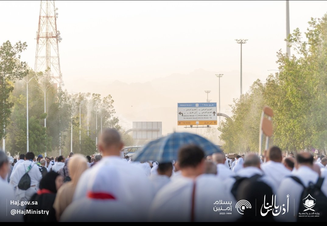 ALOMAIR_14's tweet photo. Según el ministro de asuntos islámico y Arabia Saudita El Hajj ha estado en constante evolución desde los tiempos del profeta Mohammed.
@HajMinistry 
@Saudi_MT 
@MOISaudiArabia
#ElEspañol🇪🇦
#بسلام_آمنين
#حج_1444
#يوم_عرفة 
#Elhajj
#Meca
#ب7_لغات_مرشدي_الأحساء_يترجمون_للحج https://t.co/gBQT8Bbkq6