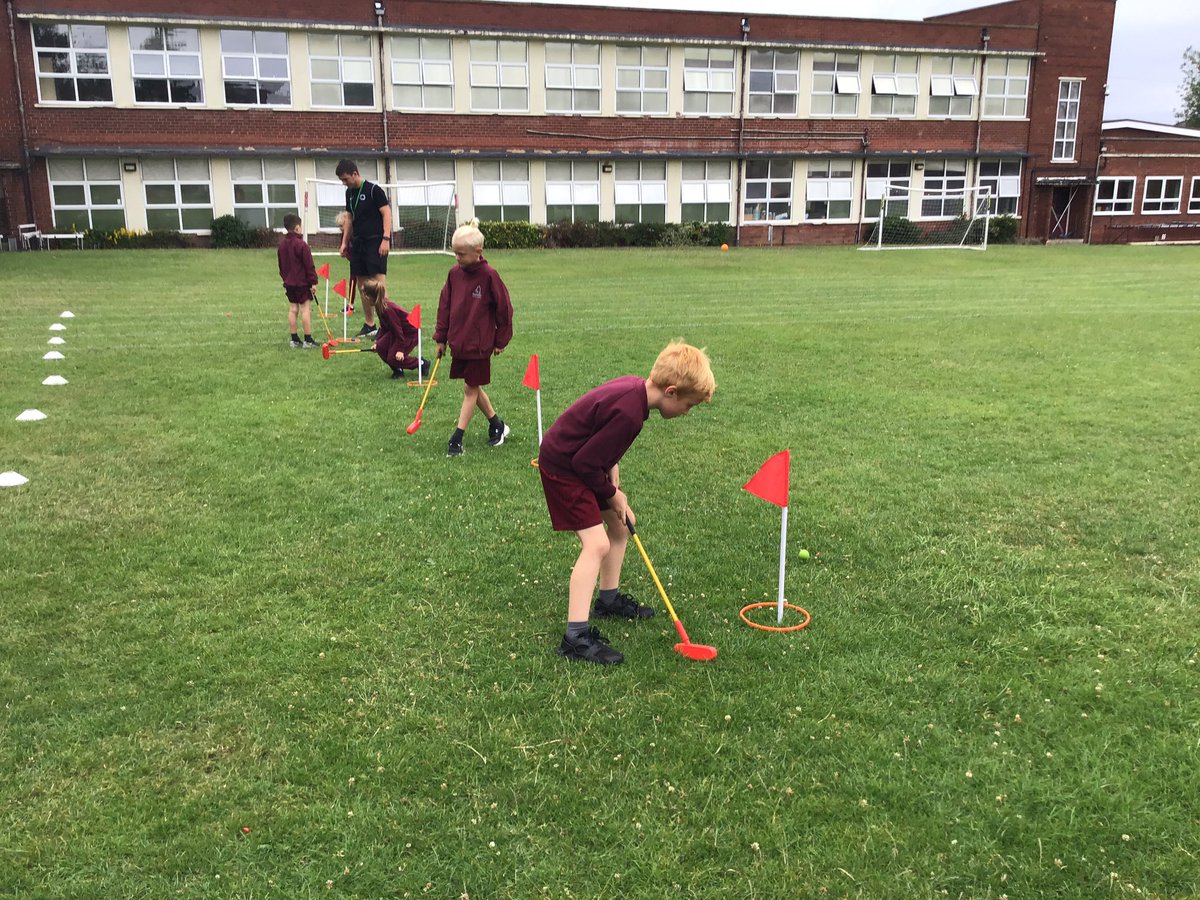 We have been enjoying golf this afternoon 🏌️‍♂️ 🏌️‍♀️ ⛳️ <a href="/sports_hedgehog/">Happy Hedgehog Sports</a> #rudstonhealthweek #rudstonPE