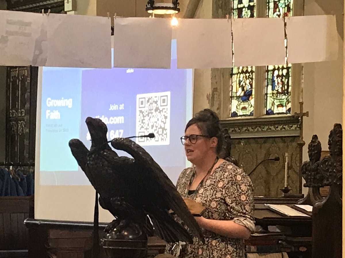 Superb to hear our own Ms Mason talking to #TeamEdmonton clergy about the connections & relationship between @SMSJ_London @Hendon_Parish @StJohnsWH  #church #school #home #GrowingFaith #worship #community #advocacy #SIAMS @LDBSSchools