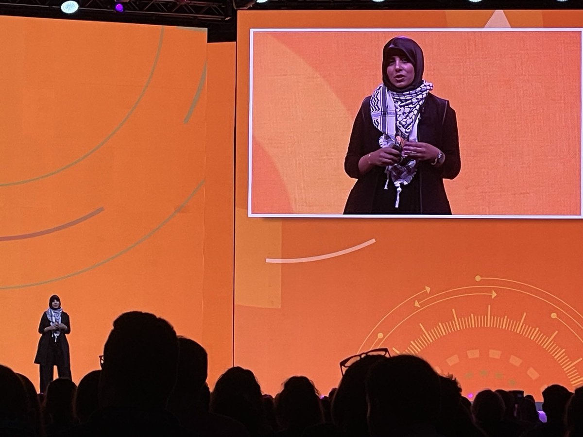 “Student agency is more than a choice board.” @SJEducate is always out here bringing the truth. A beautiful way to start the morning. #ISTELive #ISTELive23