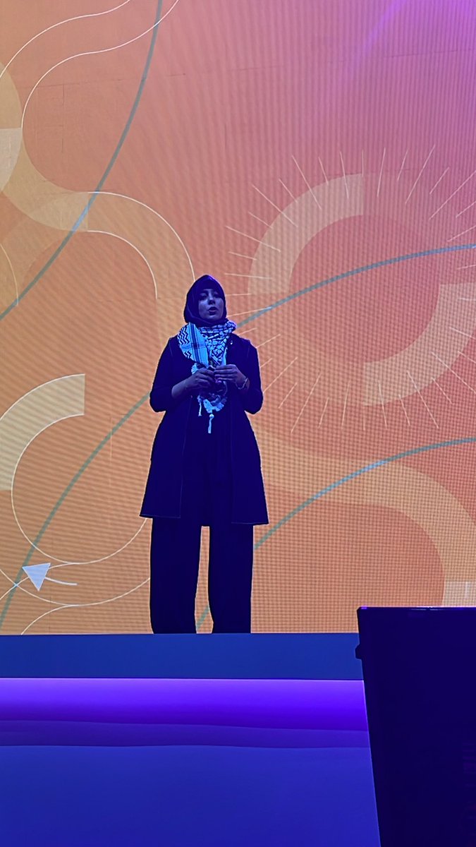Transformative equity. Engage our students in equity so they can dream to radically change our world.  @SJEducate 

Student agency is more than a choice board. Students need to be seen heard and loved so they believe in their authentic self.  #ISTELive