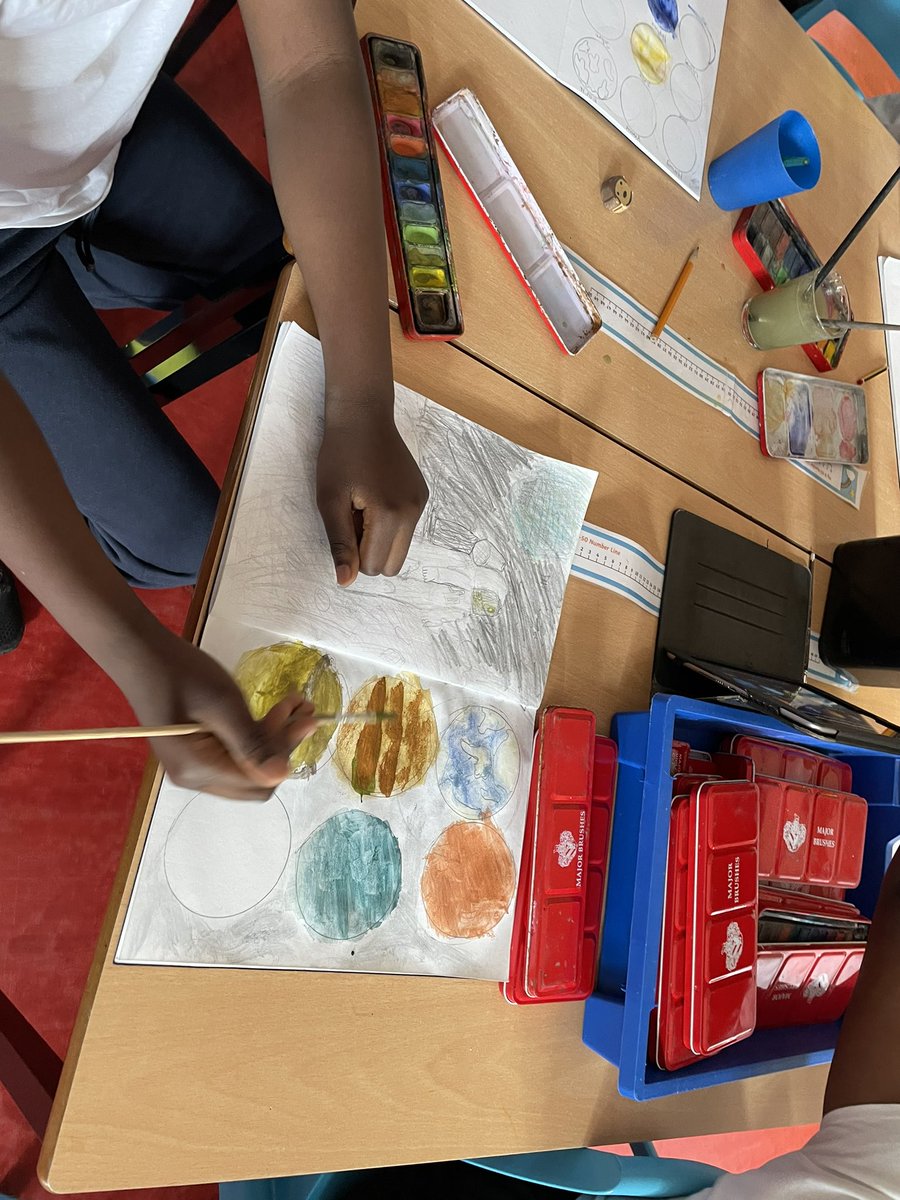 LarkHallPrimary's tweet photo. Lambeth and Westminster classes using  a variety of techniques to paint the planets using watercolour #lhua #lhyear5 #lhlambeth #lhwestminster https://t.co/ImutdDYziq