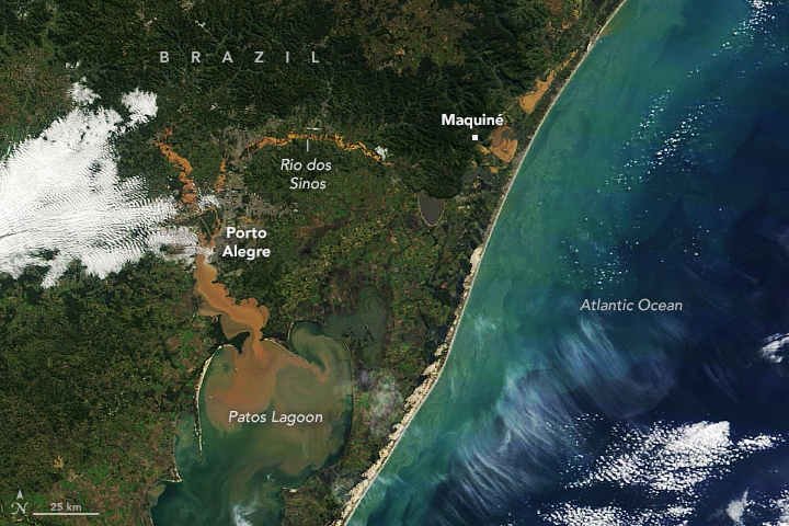 NASAEarth's tweet photo. An extratropical cyclone in June 2023 brought torrential rain to southern Brazil, causing deadly flooding. 

These @nasa satellite images show the area near the state’s capital, Porto Alegre, before (left) and after (right). https://t.co/emnG0Ebza2 https://t.co/FgTT6QNTuB