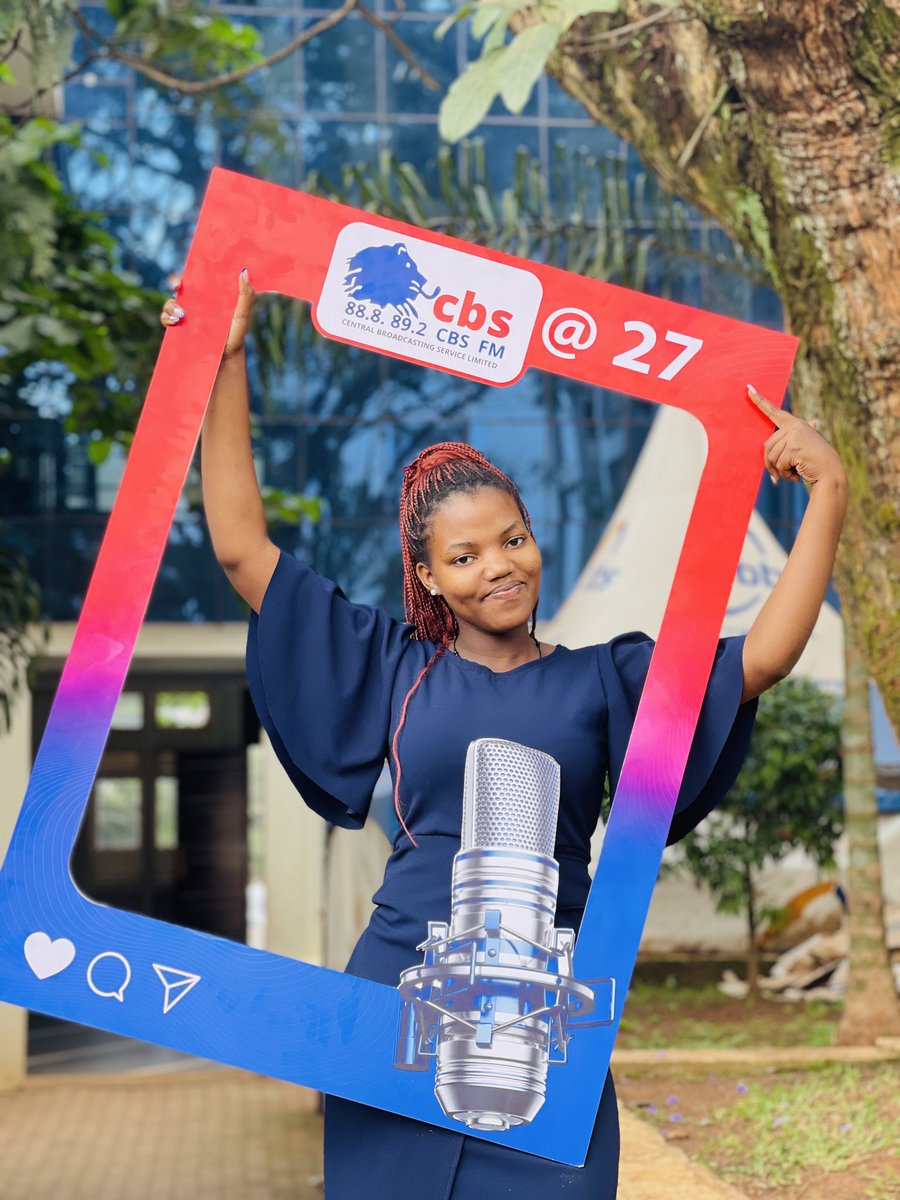 Suezanie3's tweet photo. Emyaka giweze abiri mu musanvu(27) oluvannyuma lwa Ssaabasajja Kabaka okusiima radio @cbsfm_ug etandikibwewo  ebeere omukutu ogugatta abantu be mu Uganda awamu n'ensi yonna. Yogaayoga  @cbsfm_ug .
Ssaabasajja Kabaka awangaale! https://t.co/4I8ko6OIHw