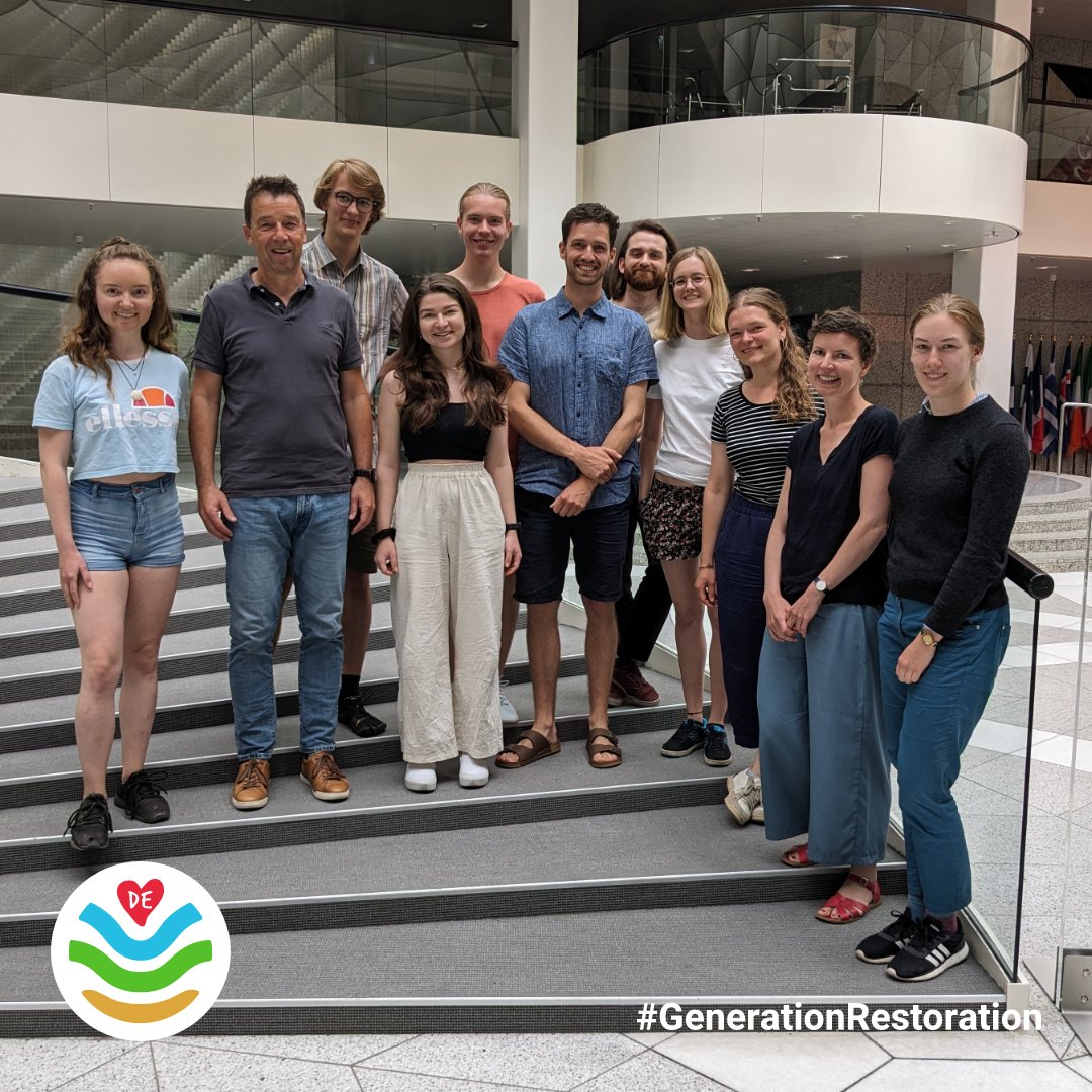 Dekade_Rest_DE's tweet photo. Das zweite Treffen der Jungen Partner*innen der UN-Dekade 💡.
Es wurde intensiv über die Entwicklung neuer Aktivitäten in den Bereichen Social Media und Online-Dialoge und über einen aufregenden Strategie-Workshop für das kommende Jahr diskutiert 📣✨.
#UNDekade #JungePartner https://t.co/QIsY6sRGfM