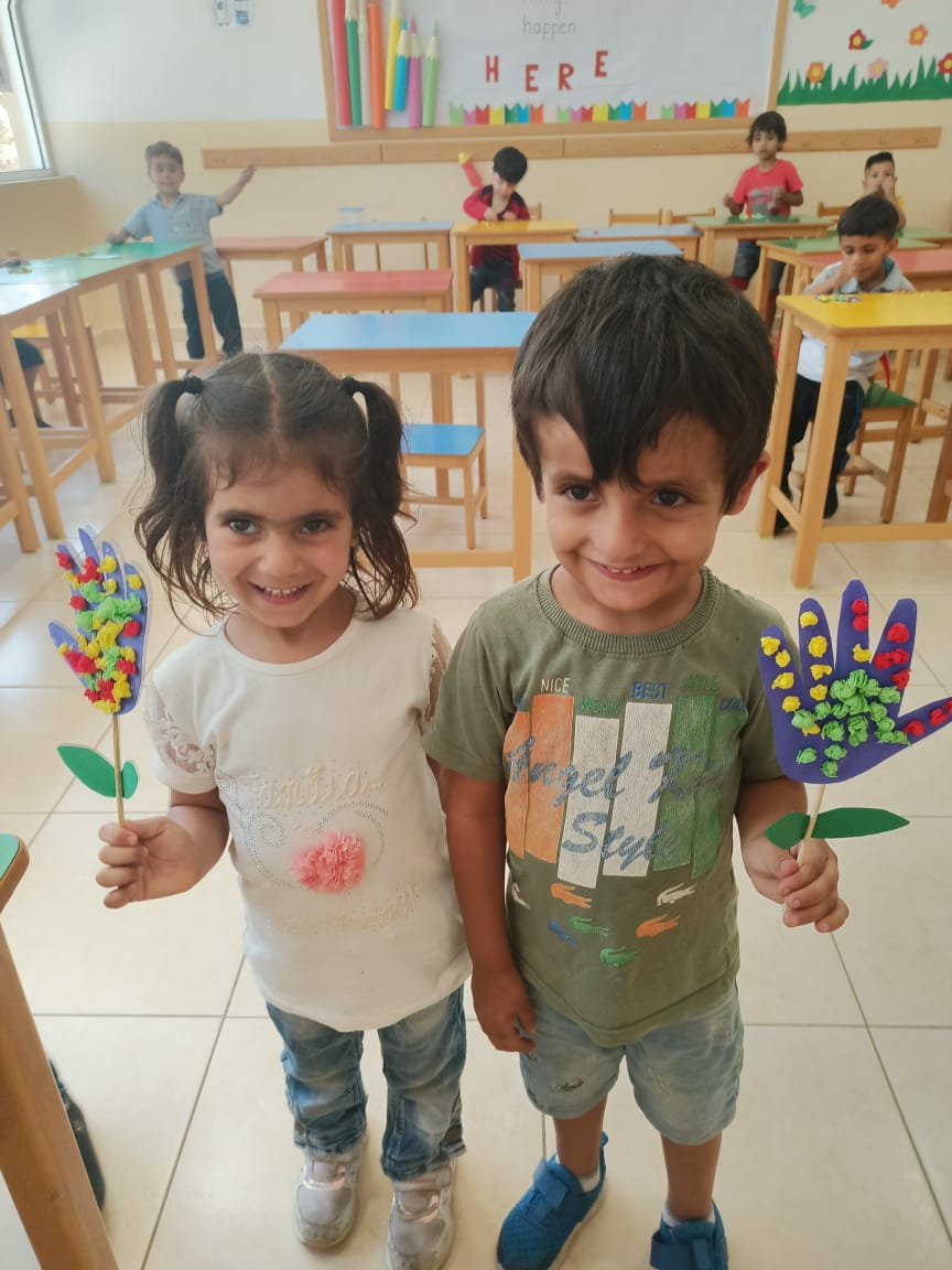 Give me five ✋
#fratelliforchildren #fratellilebanon #refugees #happyeid