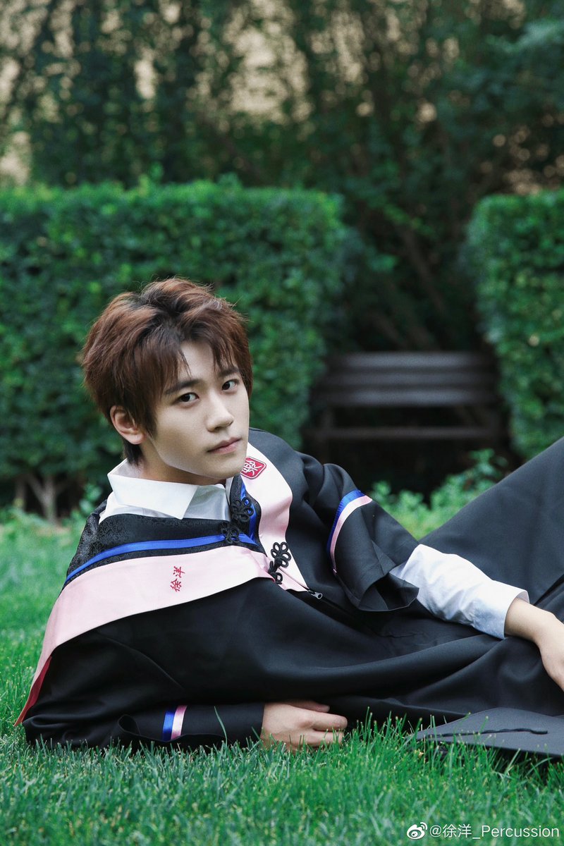 NEBULAxGALAXY's tweet photo. 2018-2023🎓
รถไฟดวงดาวที่มุ่งสู่ Central Conservatory of Music มาถึงแล้ว~
ขอบคุณอาจารย์ เพื่อนร่วมชั้น และเพื่อนทุกคนสำหรับความห่วงใย!
จุดสิ้นสุดของการเดินทางแต่ละครั้งคือจุดเริ่มต้นของการเดินทางครั้งต่อไป!
ลาก่อน CCOM👋Happy Graduation🎓

ยินดีกับคุณแกะด้วยนะที่จบการศึกษาแล้ว 🎉 https://t.co/0sdmTWMC6H