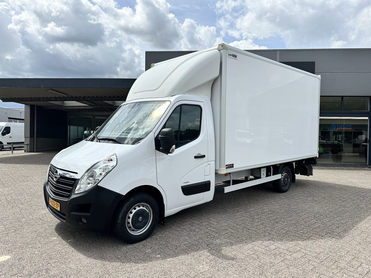 LiewesRoden's tweet photo. Ga je verhuizen of moet je iets groots ophalen wat niet in je auto past? Vanaf nu kan je naast een personenauto ook een grote bestelbus of verhuisbus met lift bij ons huren. Boek je auto of bus gemakkelijk via https://t.co/TzD6nv2aOy of bezoek ons bedrijf. 🚐🚗✅

#autoverhuur https://t.co/6ZWAzO7QRw
