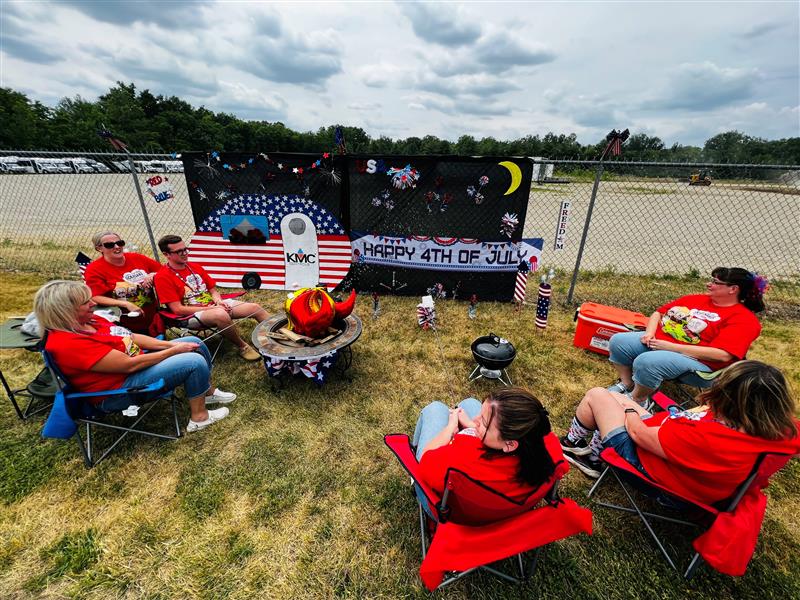 kmccontrols's tweet image. Last week, KMC Employees had a blast, last week, competing in our 4th of July Fence Decorating Contest! We want to congratulate our Quality Department for getting 1st place with their "Camper and Firepit Gathering"!