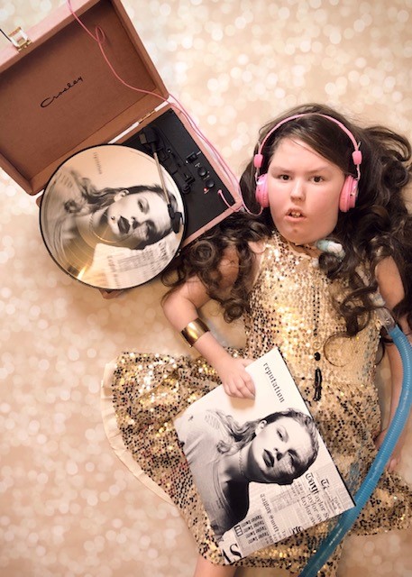 CincyChildrens's tweet photo. #DearReader: As @taylorswift13 visits the city for #CincyTSTheErasTour, we hope you're #ReadyForIt? Scarlett is! As someone with Spinal muscular atrophy type 1, she contributes #MusicTherapy to medical milestones &amp; will #ForeverAndAlways be #Fearless in singing to favorite songs! https://t.co/4TDji9rKUm