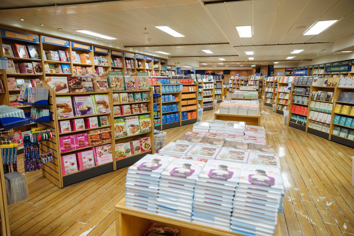 logoshope's tweet image. The Visitor Experience Deck is where visitors get to experience the world&apos;s largest floating bookfair, follow the story display known as the &quot;Journey of Life&quot; and visit the International Café!

What&apos;s your favourite area in the Visitor Experience Deck?