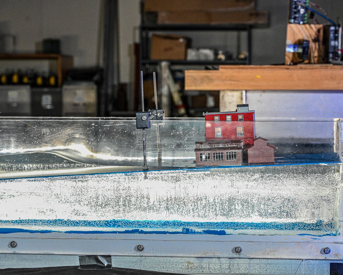 universityofri's tweet image. Distinguished #URIGSO Prof. Stephan Grilli is featured in the French documentary "Tsunami Alert on the French Riviera" for his transformational research on tsunami modeling in coastal areas. 

🌊➡️ Dive deeper into the science of tsunamis: bit.ly/3PuMVz2