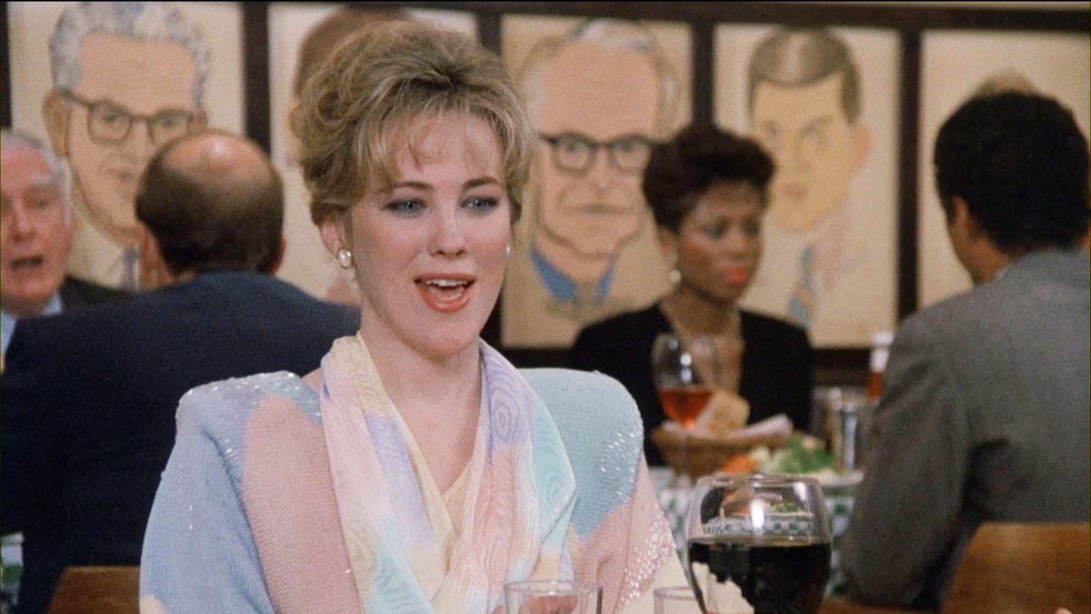 1/2. Some good shots inside <a href="/ThePalmDC/">The Palm Washington DC</a> in HEARTBURN (1986). @OldTimeDC