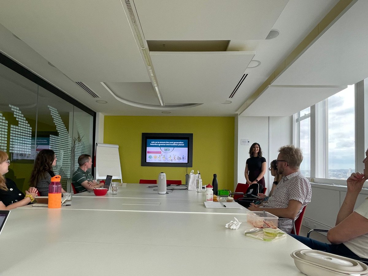 We met with the amazing folks at <a href="/GreenAllianceUK/">Green Alliance</a> over lunch to chat about our work and of course, all things green 🌿

Thank you for being such an engaged group with thoughtful questions!