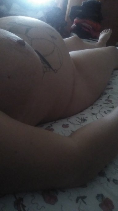 Happy titty Tuesday 💋💋 https://t.co/Jwgno19YnF