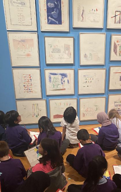 shipley_ce's tweet photo. Year 2 have had a fantastic morning at Cartwright Hall @BradfordMuseums exploring the David Hockney gallery as part of their art learning @WeAreBDAT #art #artists #galleryvisit #local #davidhockney #gallery #drawingtechniques #skills https://t.co/608H7jxcA0