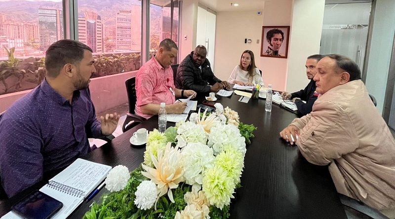 Establecen cronograma deportivo y recreativo en beneficio de población privada de libertad

#IntegraciónTecnológica

vtv.gob.ve/establecen-cro…