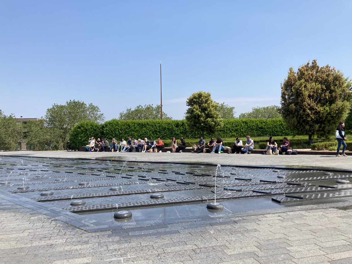 Benieuwd naar hoe we gemeenschapsveerkracht kunnen versterken? Lees op onze website belangrijke inzichten uit de conferentie: 'Werken aan veerkracht in wijken'. veldacademie.nl/nieuws/2023/06… <a href="/rotterdam/">Gemeente Rotterdam</a> <a href="/Resilient_Delta/">Resilient Delta Initiative</a> <a href="/ResilientRdam/">Resilient Rotterdam</a> #veerkrachtigbotu2028