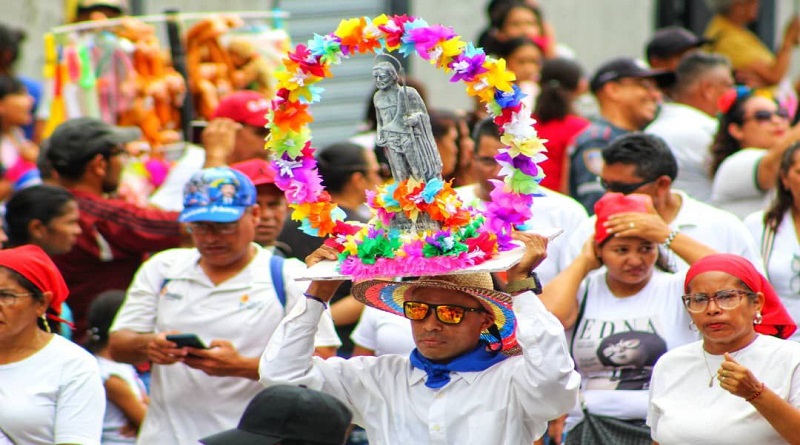 Dinamizan desarrollo turístico, cultural y económico de Guárico

#IntegraciónTecnológica

vtv.gob.ve/dinamizan-desa…