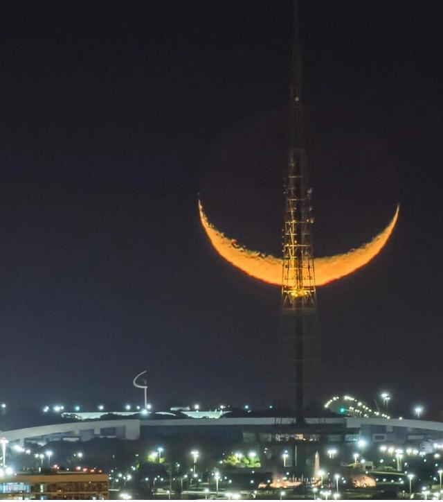ChicoSantAnna's tweet photo. Bela e inusitada imagem de Brasília nesse início do inverno. A foto é do Instituto Astronômico do DF https://t.co/wabRlR5xAo