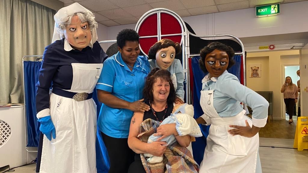 'Sharing Joy' in #Lincolnshire 💃🎈🎶👶 
Another successful birth at St Michael's Care Home in Waddington 🤣

#vamossharingjoy #tour23 #dementia #carehomes
