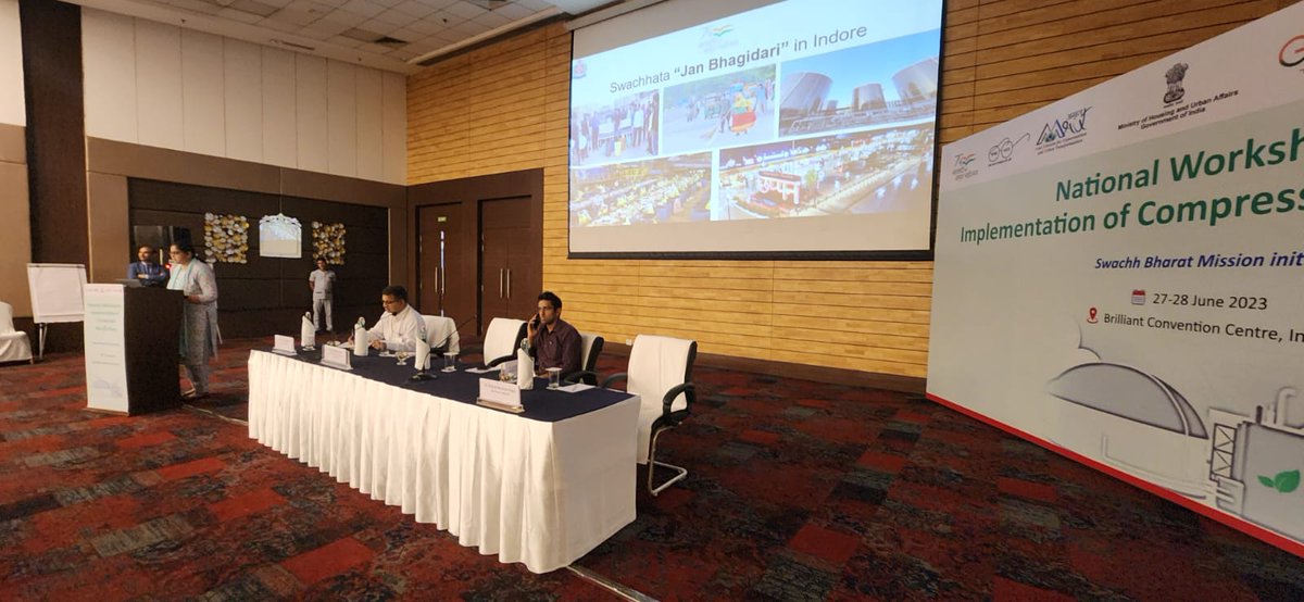 SwachhBharatGov's tweet photo. To fast track the implementation of CBG Plants, MoHUA in collaboration with GIZ conducted a two-day workshop at Indore. Senior State officials, experts from CPHEEO, Chief Engineers and other pvt partners came together for experience sharing and learnings on CBG Plants https://t.co/tASIhGEIvG