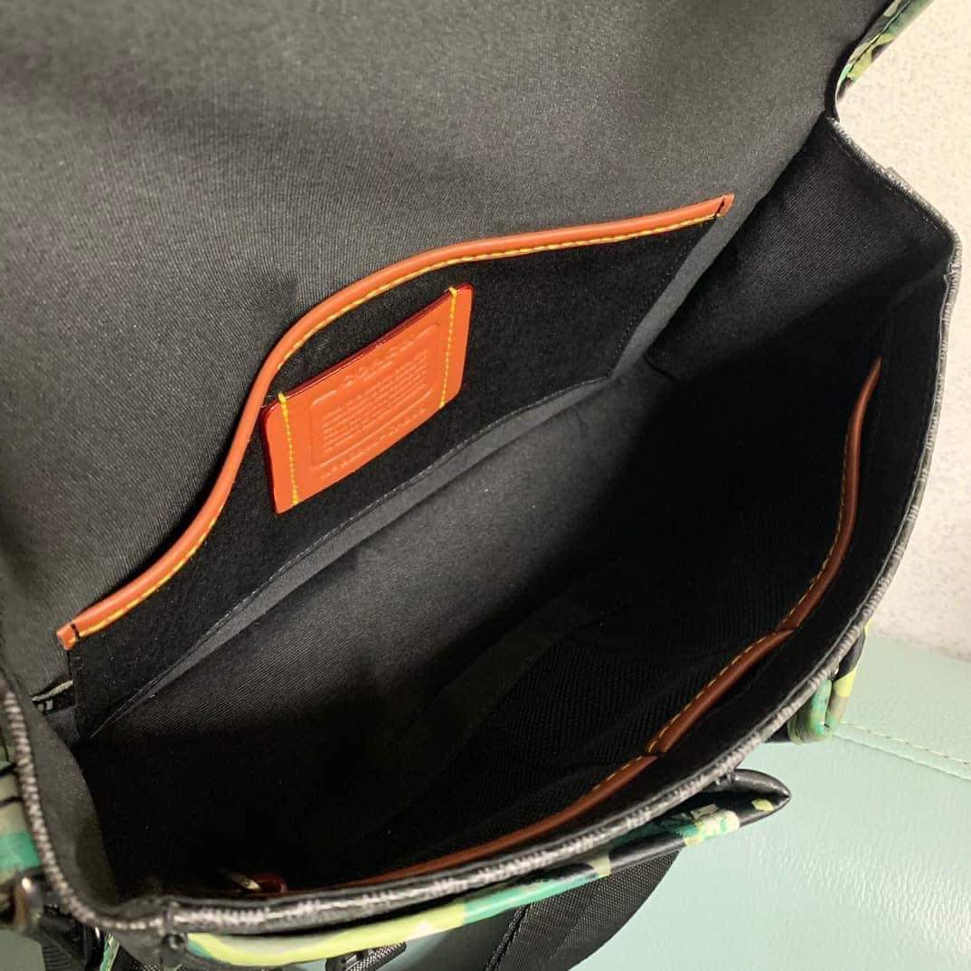 Catalogo360's tweet photo. C O A C H  for MEN 🌟 

• Includes :  Tag , CareCard , Receipt ,Dustbag &amp; Paperbag

Lowest price ever! Send us message today📩

#OnlineShop #onlineshopping #legitseller #legit #onlinebusiness #fypシ #bagseller #bagsforsale https://t.co/bqx5rngA0G