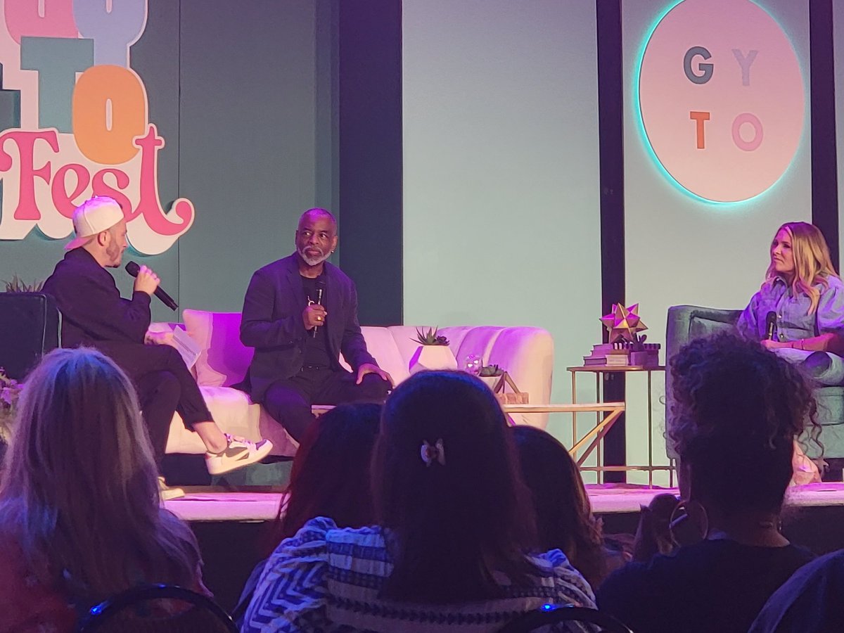 Starting my morning off with inspiration from LeVar Burton. 📖 🌈 🦋 #GYTOFest