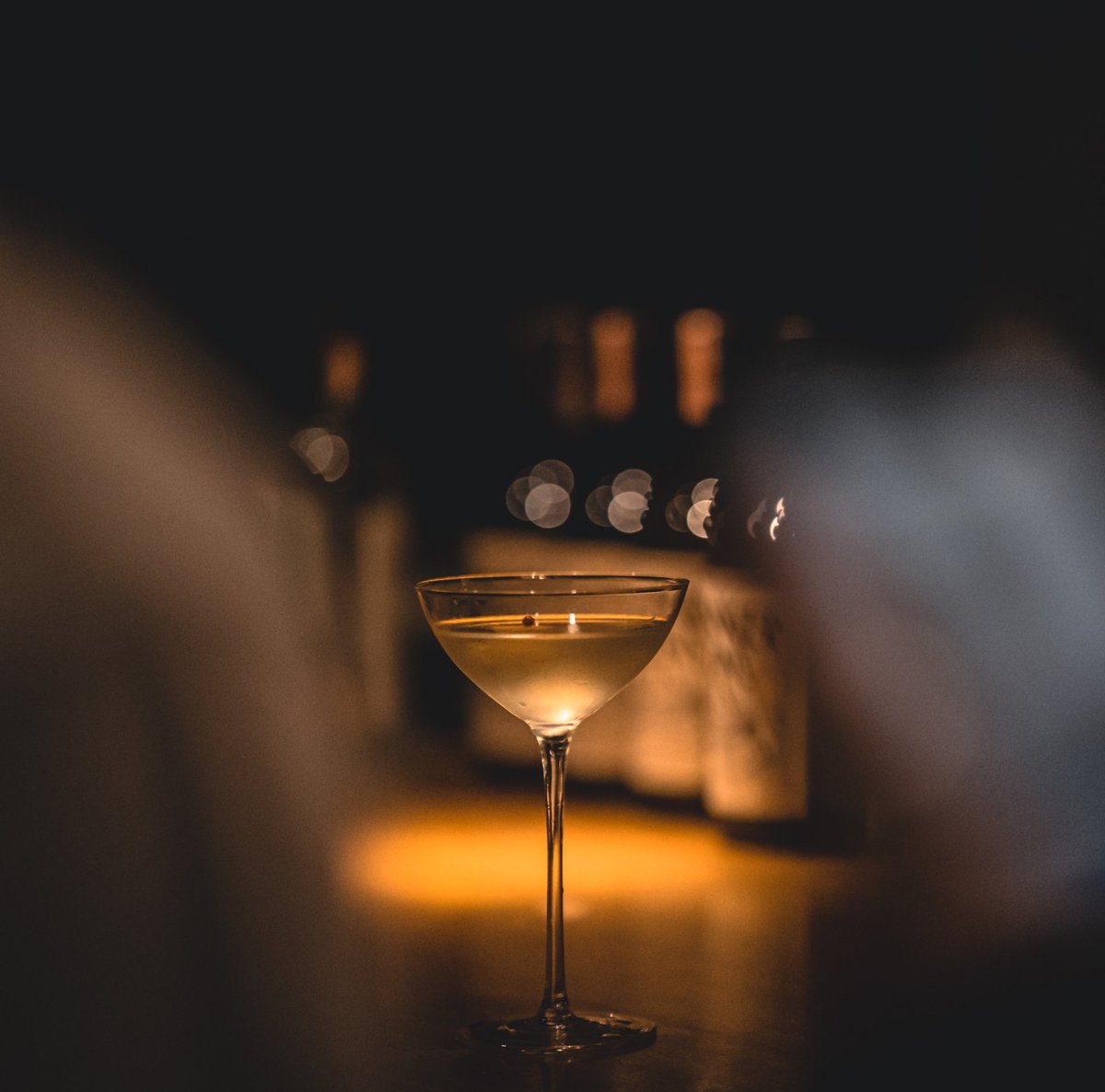 strangerandsons's tweet photo. The winner usually stands alone — but in this case you’ll rarely find it without a stranger close-by. 

Go ahead, send it to your partner in strange.

#StrangerAndSons #IndianGin #CocktailHour #GinCocktails https://t.co/l9fS0GZbA8