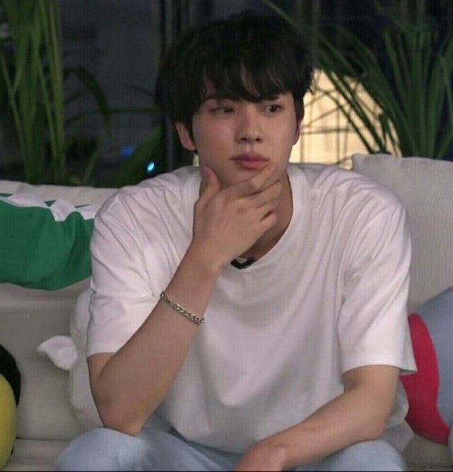 Hourly Jin 👩🏻‍🚀 on X: seokjin in white shirts is another level