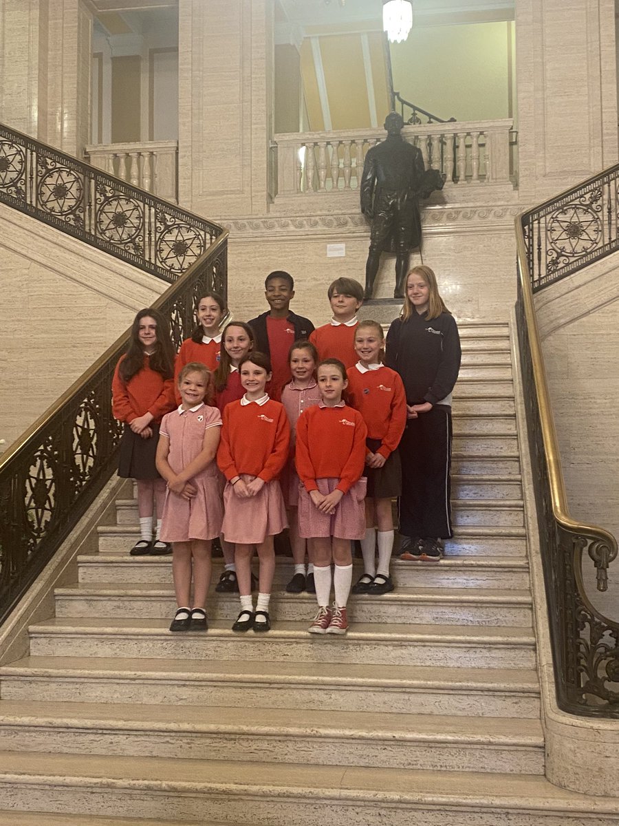 We had a super bunch of School Cllrs from @cairnshillps with us this morning. All Cllrs spoke enthusiastically during the debate on School Uniforms. Many thanks to Ms Bingham (teacher) for arranging the visit.