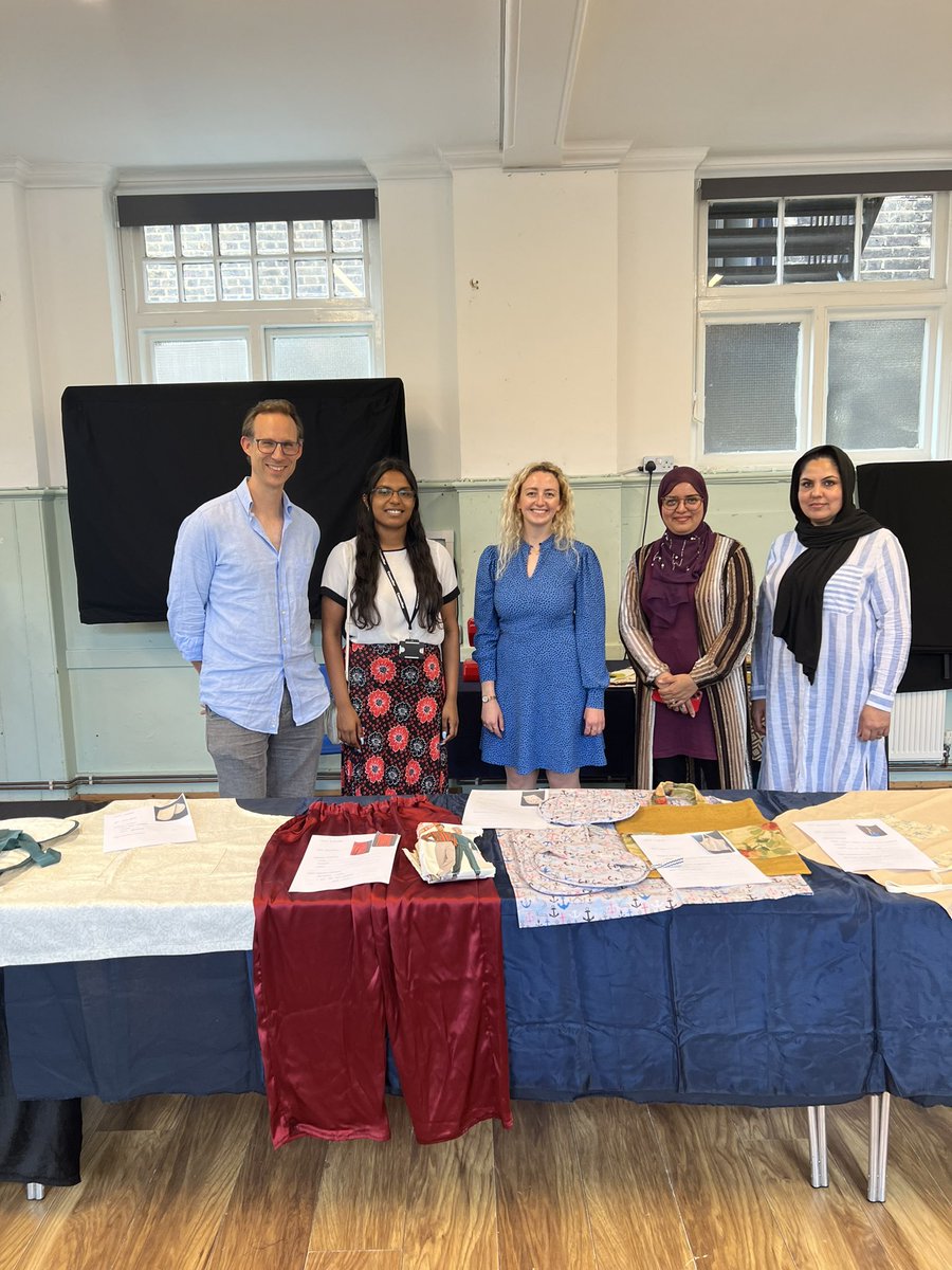 Sarmila_V's tweet photo. As @wandbc Refugee champion, I visited refugees and the amazing organisations working with them. 

Great to see Wandsworth being a compassionate and welcoming place for sanctuary seekers. 

Thank you to @klsettlement @WWRefugees @WhiteEagle_club @regenerate_ldn @WandsworthMayor https://t.co/Q44n52CaPy