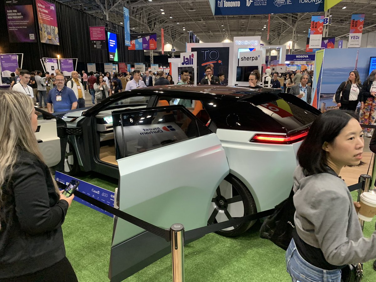 WhitbyEcDev's tweet photo. The @TownofWhitby Economic Development team is at #CollisionConf! Come by booth e157 to learn why #WhitbyON is the best place to grow your tech business. ⚡️
@invrsestudios @CollisionHQ #DurhamAtCollision https://t.co/AmjX6mZb7b