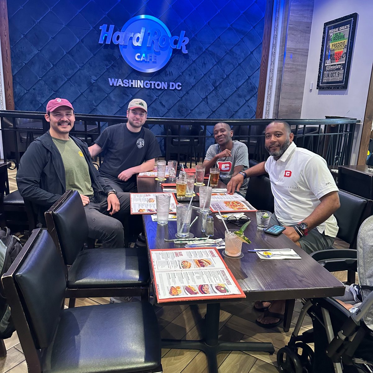 UFLDefenders's tweet photo. What a weekend in the District @coachharris_9 had ‼️

Grand Marshall at the HBCUs Run the District 5k ✔️
Lunch with some of our amazing fans ✔️
Stopped by @AudiField for a @dcunited game ✔️

#DefendDC | #XFL https://t.co/fjdWzhx5TU