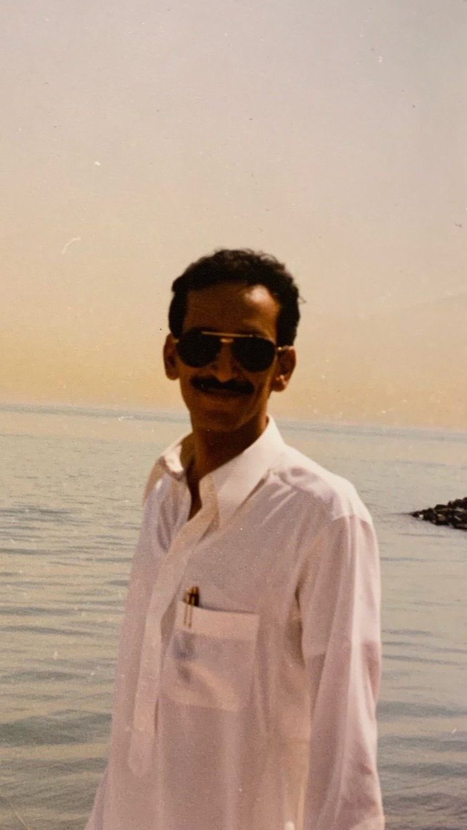 اللهم بيوم عرفة ارحم ابي وأسعده في قبره واجعله في نعيم وأجمعني به في جنتك ب لقاء أبدي لا يعقبه فراق اللهم ارحم أبي وأجعله من الضاحكين المستبشرين بجنتك يا رب اللهم اغفر لأبي واجعله ممن يشفعون لهم يوم القيامة، ولا تحرمه الرؤية السعيدة في جنة الخلد
#مساعد_الرشيدي
 #يوم_عرفة