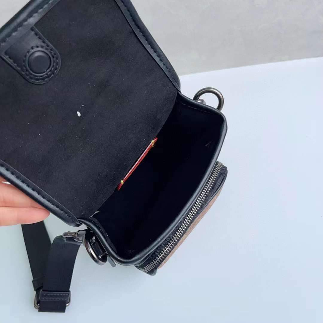Catalogo360's tweet photo. C O A C H  🌟 Style No. CH710: UNISEX

• Size : 14.5cm (L) x 19.5cm (H) x 9.5cm (W)
• Includes :  Tag , CareCard , Receipt ,Dustbag &amp; Paperbag

Lowest price ever! Send us message today📩

#LegitSeller #FYP #onlineshopping #onlinestore #bagsforsale #OnlineBusiness https://t.co/enNgqqQzZn