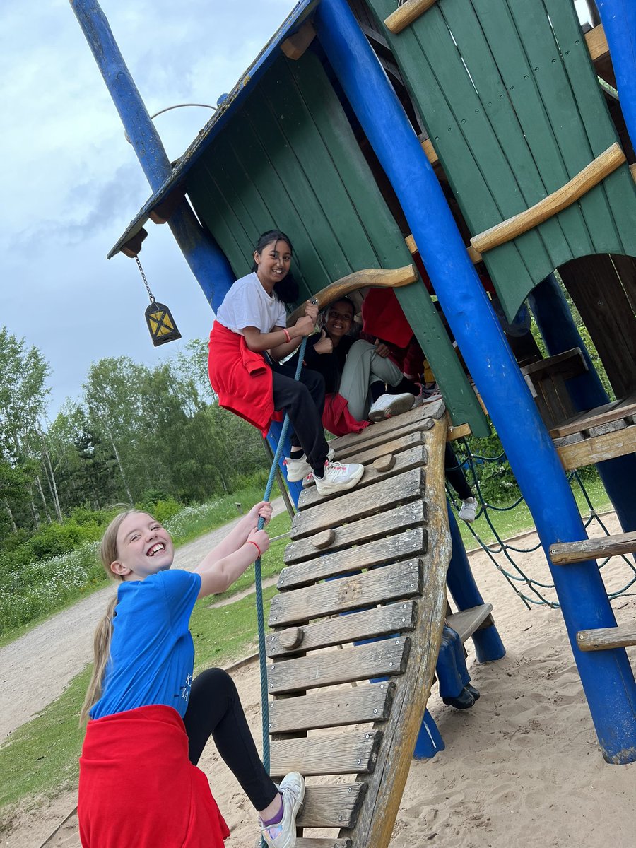 We have explored the great outdoors 🌳 🍃 🦆 🦢 <a href="/ConkersCentre/">CONKERS</a> <a href="/HumboAcademy/">Humberstone  Academy</a> @HJAMrsEllis @HJAMissWatchorn