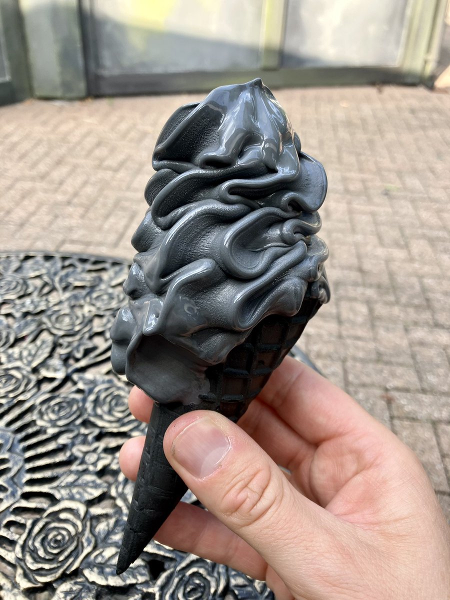 CoasterGiant's tweet photo. What snacks have you tried from Coach House Confectionery? 

This is one of the nicest Mr Whippy vanilla ice creams I’ve ever had. It’s big and only £2.80 with MAP discount. 🤤 https://t.co/FnjPjA2MkO