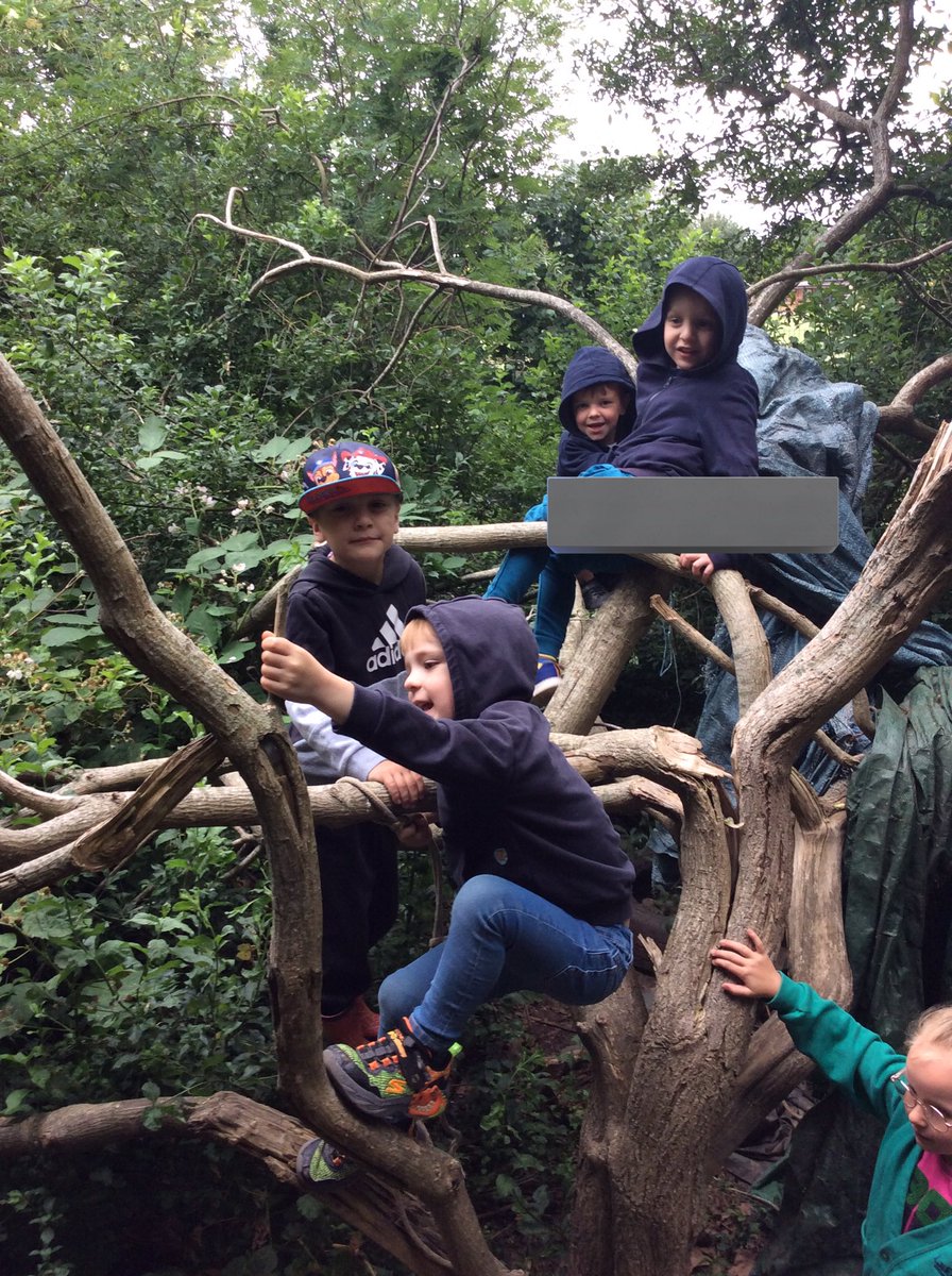 EyfsLakeside's tweet photo. We have come a long way RW, you are now confident safe risk takers in forest school! https://t.co/Nuk1nkerAv