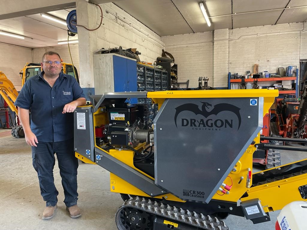 In the #Wickford area of Essex? You can now hire the popular CR300 Micro Crusher from @KSSHire dragon-equipment.co.uk/buy-or-hire #cr300crusher #dragonequipment #microcrusher #minicrusher #crusherhire