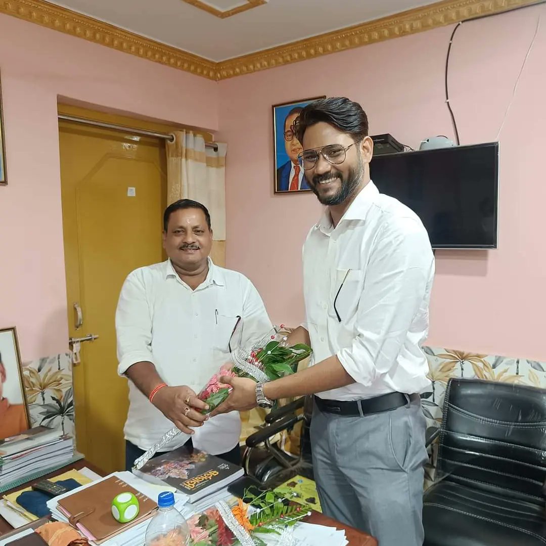 ବାଙ୍କୀ ଏନ.ଏ.ସି ର ନୂତନ ନିର୍ବାହୀ ଅଧିକାରୀ ଭାବେ ଆଜି କାର୍ଯ୍ୟରେ ଯୋଗଦେଲେ ଶ୍ରୀ ସମ୍ପଦ କୁମାର ସ୍ୱାଇଁ।ନଗରପାଳ ଶ୍ରୀମତୀ ମାଣିକ ସାହୁ, ଉପ ନଗରପାଳ ସନ୍ତୋଷ କୁମାର ରଣାଙ୍କ ସମେତ କର୍ମଚାରୀ ସଂଘ ସଭାପତି ତଥା କାଉନସିଲର ସନାତନ ବେହେରାଙ୍କ ନେତୃତ୍ୱରେ ସମସ୍ତ କର୍ମଚାରୀ ନୂତନ ନିର୍ବାହୀ ଅଧିକାରୀଙ୍କୁ ସ୍ୱାଗତ କରିଥିଲେ।