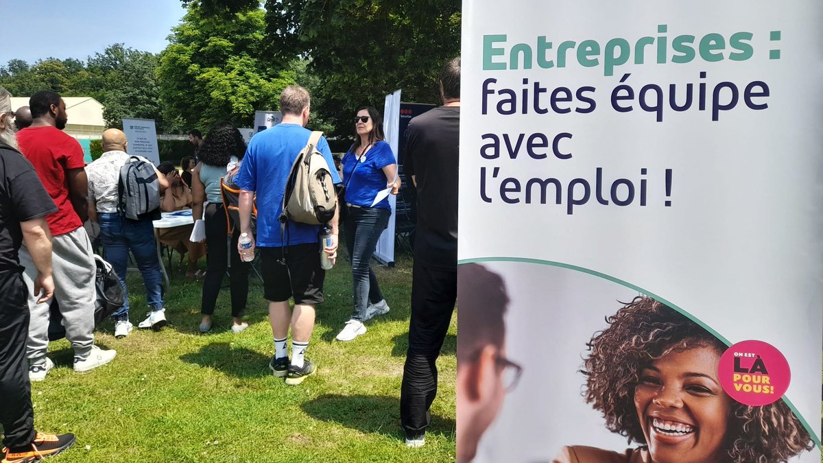 FTravail_CVL's tweet image. [Du stade vers l&apos;emploi]
Place maintenant aux entretiens : les participants se redécouvrent avec leur &quot;costume&quot; de recruteur ou candidat.
#TousMobilisés #AvecPôleEmploi