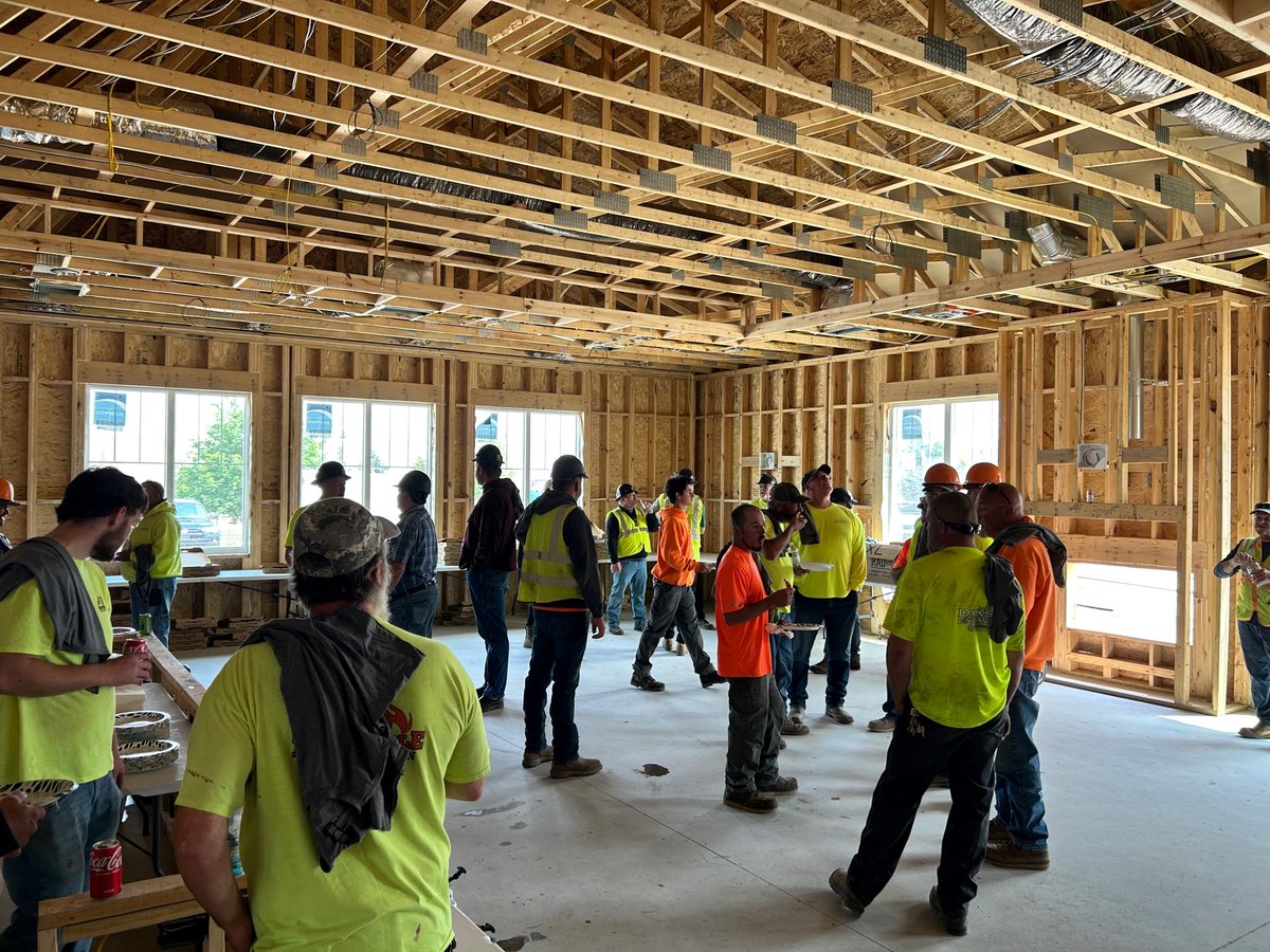 CD_Barnes's tweet photo. Shout out 📣 to all of our fantastic subcontractors 🦺 on the Commons at Rivertown project.  We held an Appreciation Party 🎉 last week with food, fun and giveaways.  Thanks to all who came out❗
https://t.co/6aMaTOBQI0 https://t.co/V1pEQtaizz